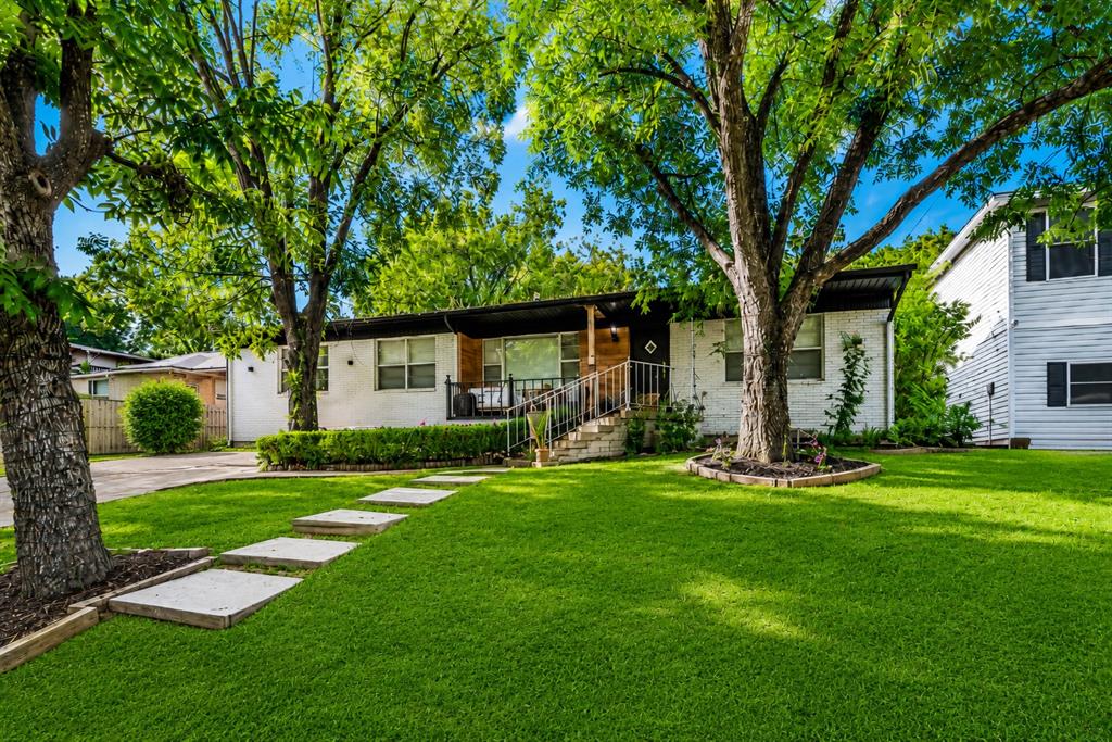 408 Ruby Rd, Grand Prairie, TX 75050