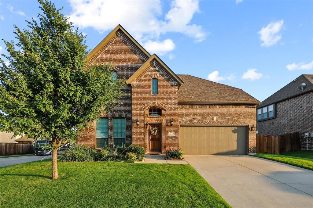 223 Thompson Dr, Van Alstyne, TX 75495