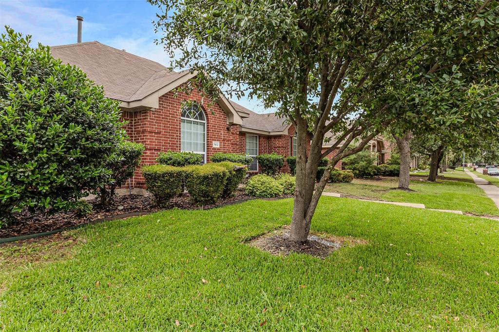 7413 Providence Dr, Rowlett, TX 75089 photo