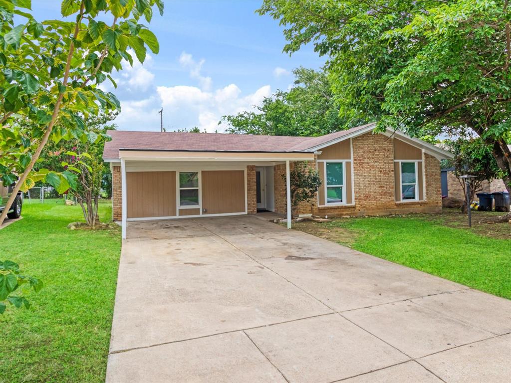 4901 Richardson St, Fort Worth, TX 76119 photo