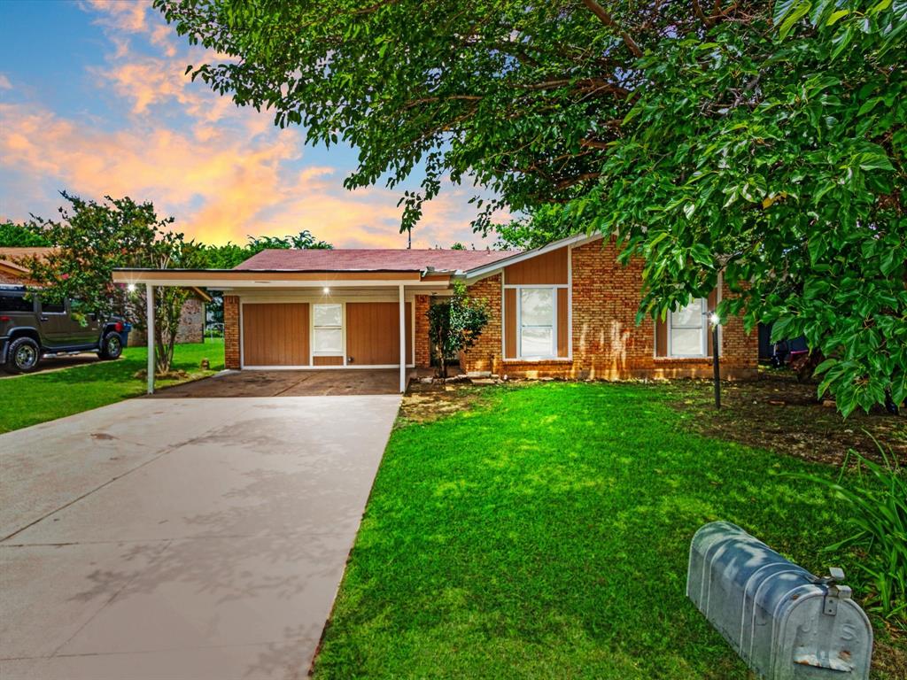 4901 Richardson St, Fort Worth, TX 76119 photo