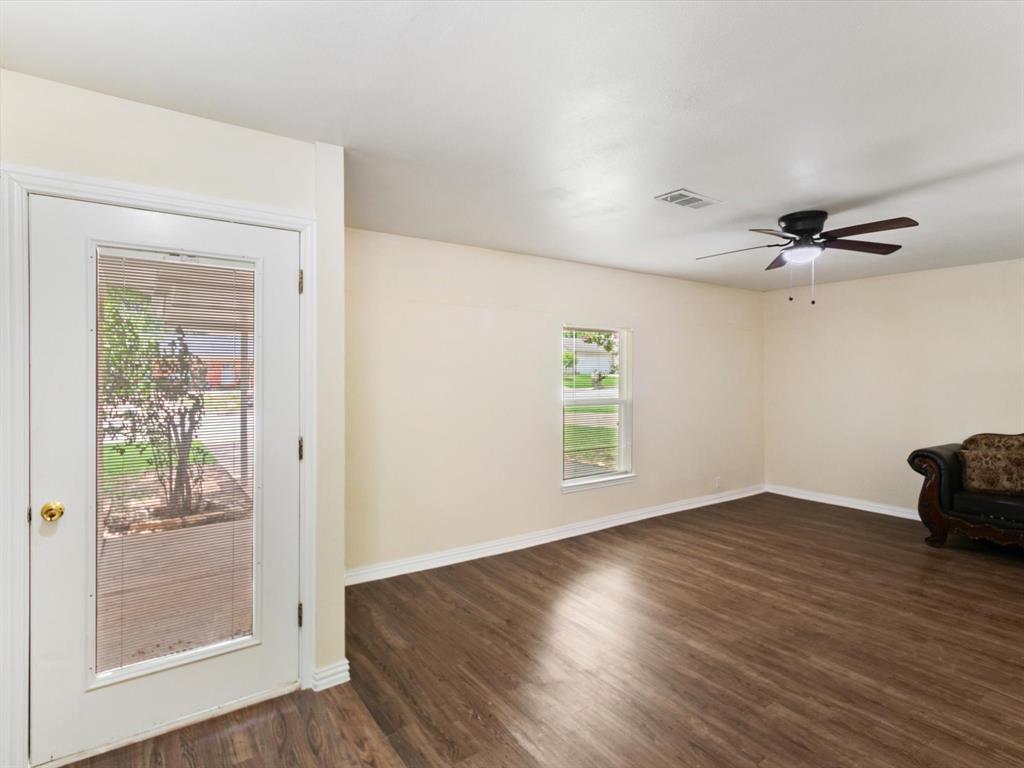 4901 Richardson St, Fort Worth, TX 76119 photo