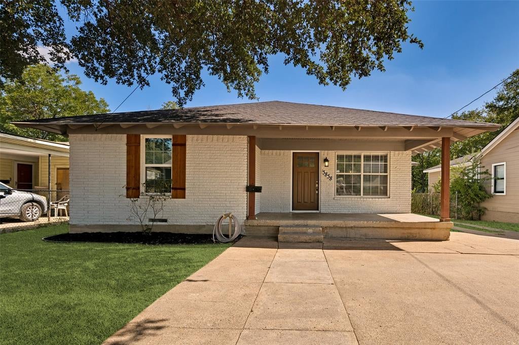 3838 Dutton Dr, Dallas, TX 75211 photo