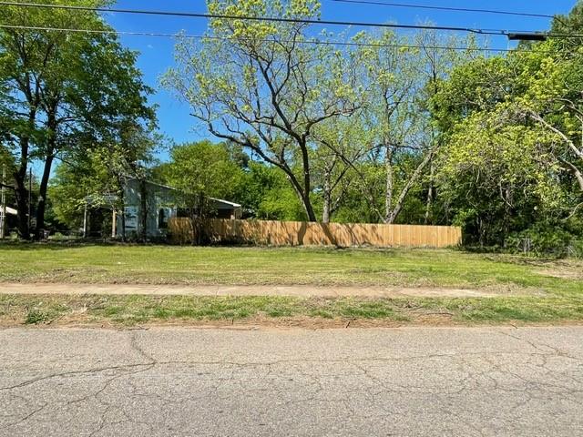 1011 E Houston St, Paris, TX 75460 photo