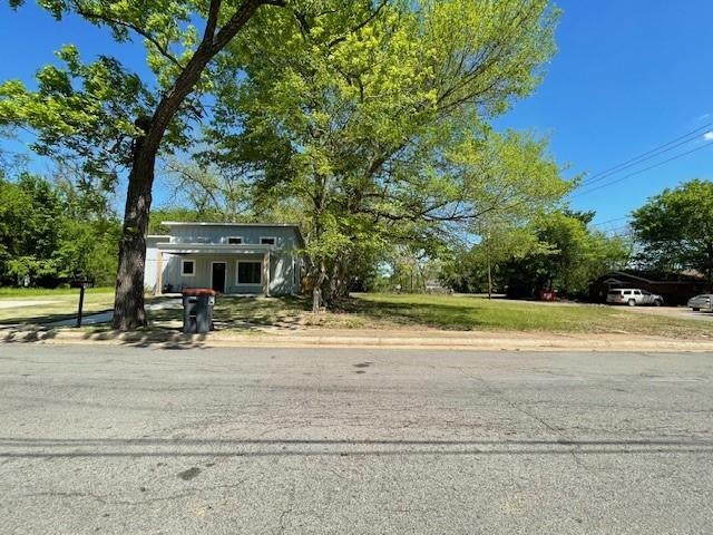 1011 E Houston St, Paris, TX 75460 photo