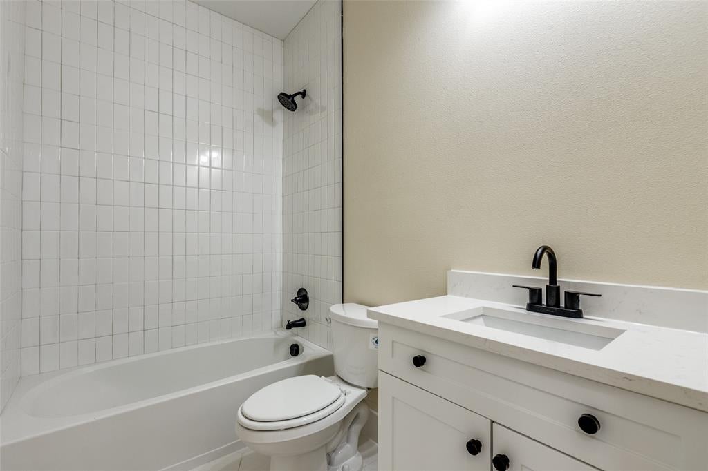 11651 Yoakum Dr, Frisco, TX 75035 photo