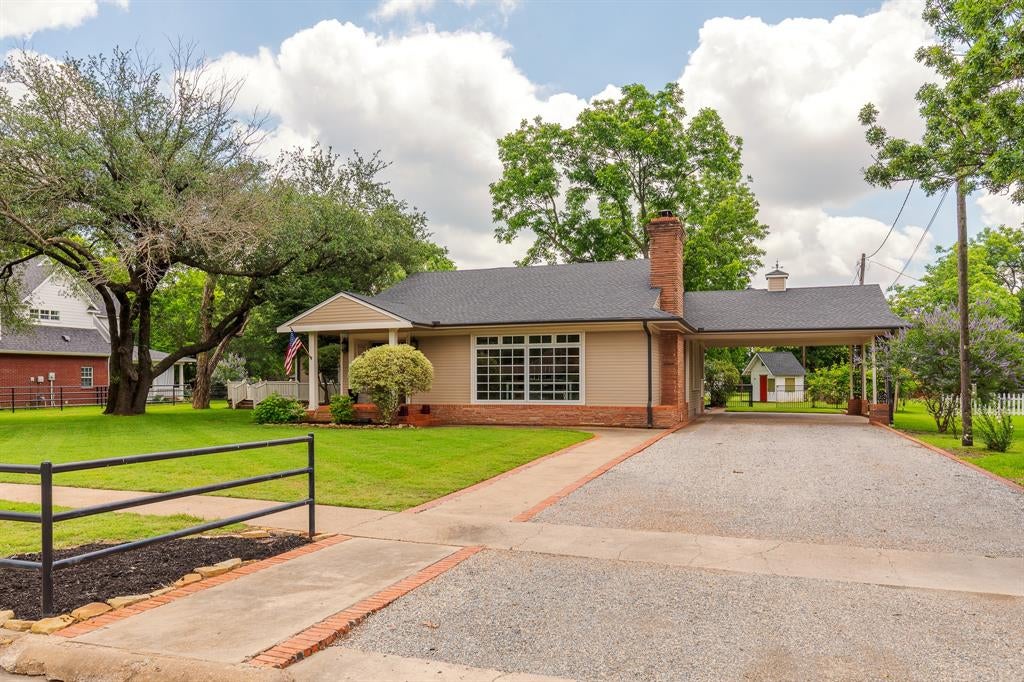 203 E Umphress St, Van Alstyne, TX 75495 photo