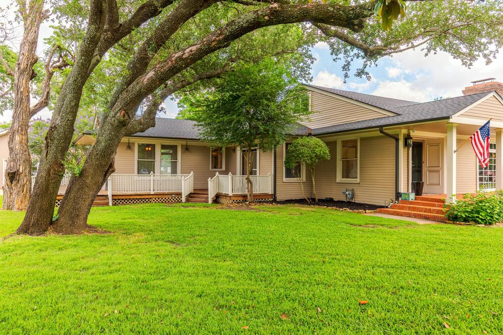 203 E Umphress St, Van Alstyne, TX 75495 photo