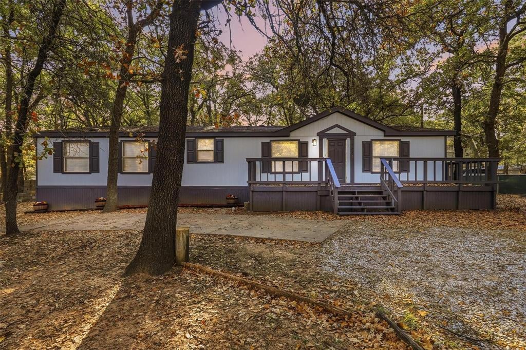 4631 Lyndi Ln, Granbury, TX 76049