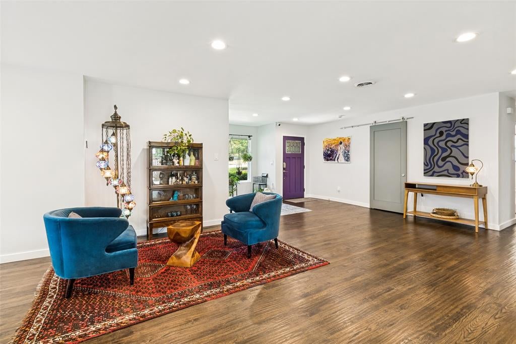 7045 Gaston Pkwy, Dallas, TX 75214 photo