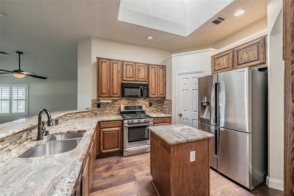 4809 Summit Cir, Flower Mound, TX 75028 photo