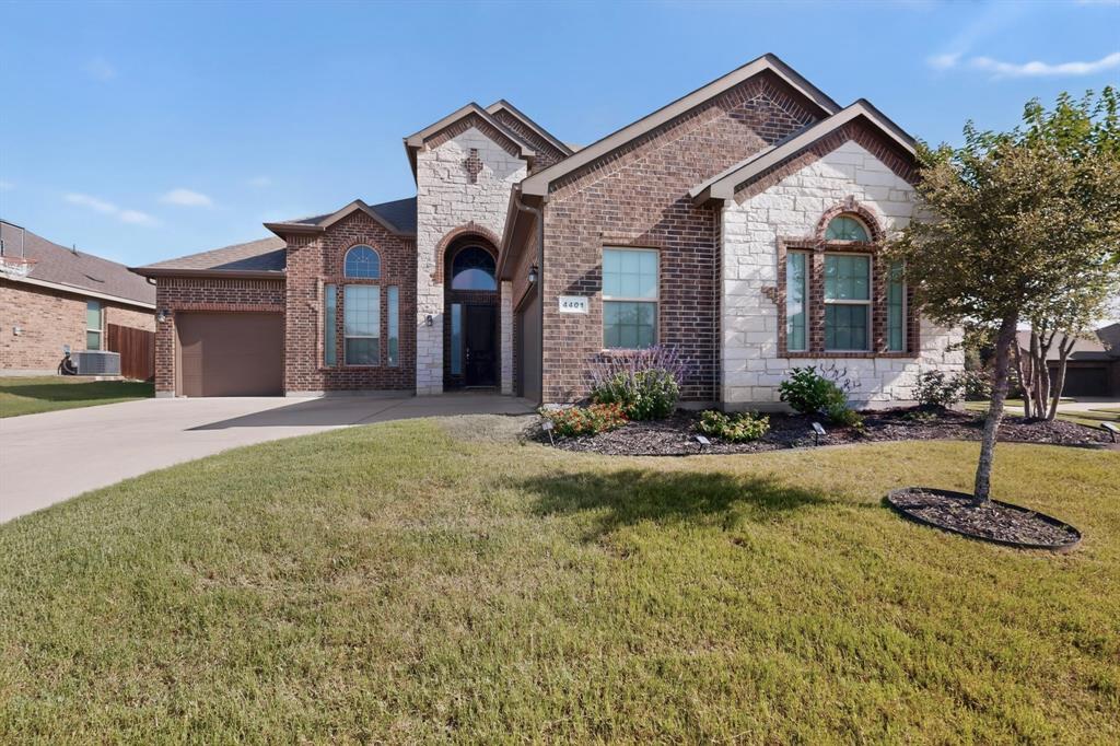 4401 Tall Meadow Ct, Arlington, TX 76001