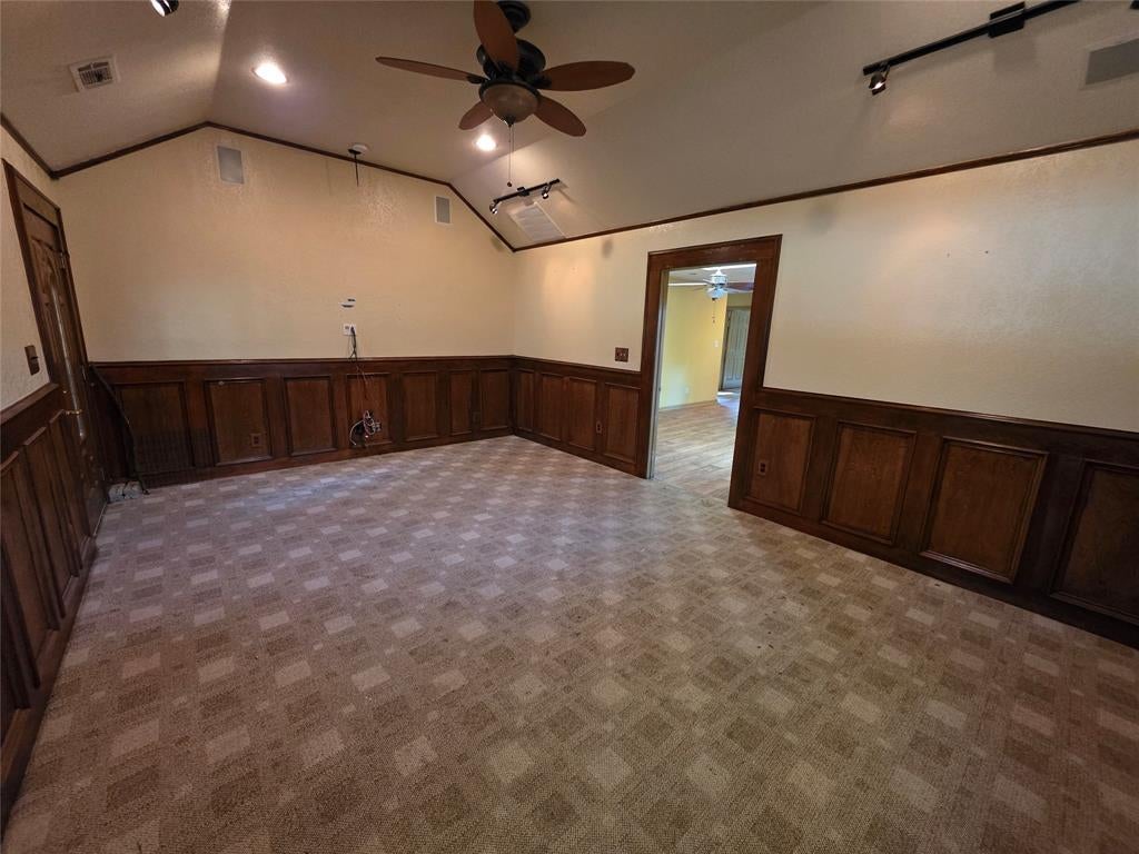 2216 Daisy Ln, Fort Worth, TX 76111 photo
