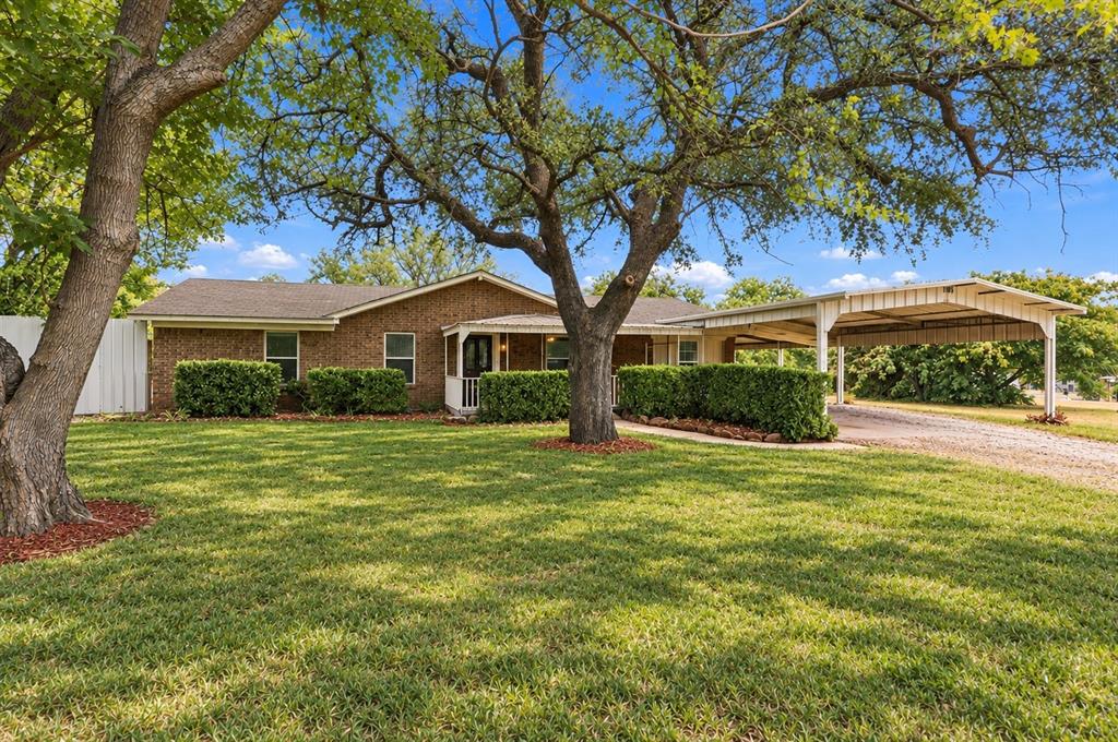 116 Eastridge Dr, Springtown, TX 76082