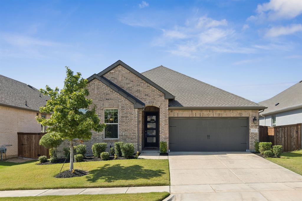 4105 Silver Spur Ct, Aubrey, TX 76227