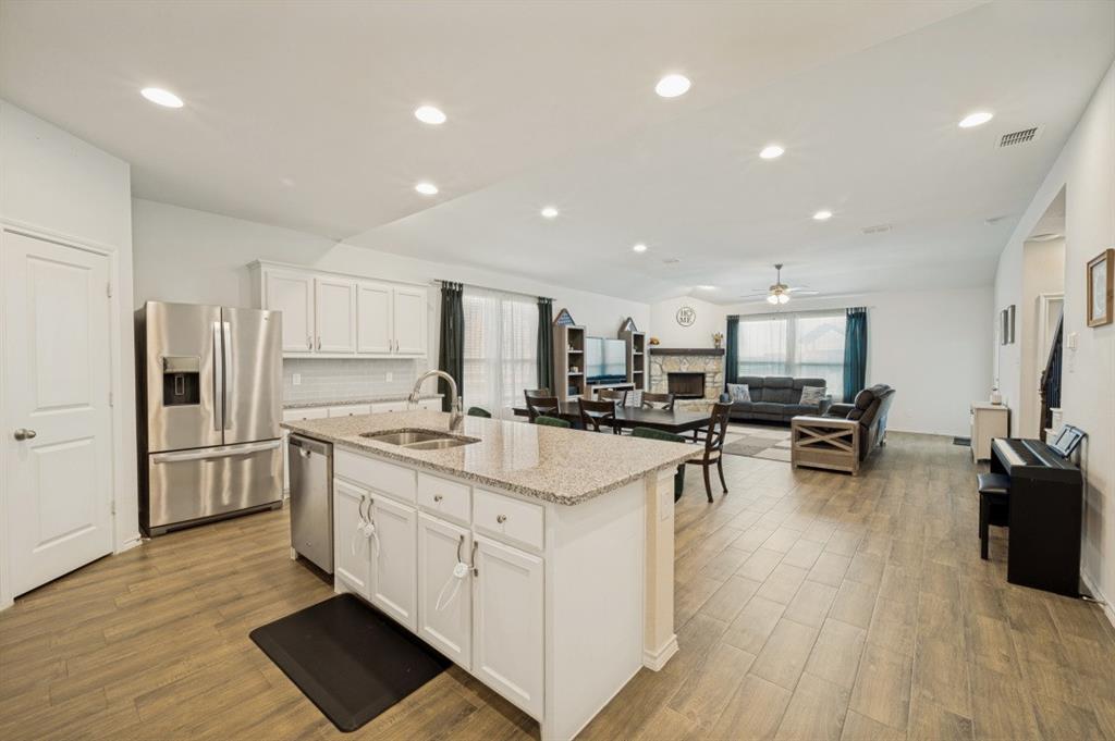 11520 Aspen Meadows Ct, Aubrey, TX 76227 photo