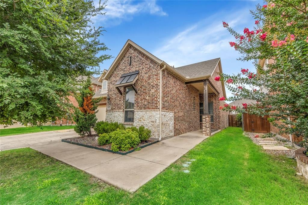1622 Grove Park Pl, Garland, TX 75040