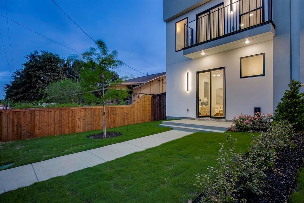 2315 S Vernon Ave, Dallas, TX 75224 photo
