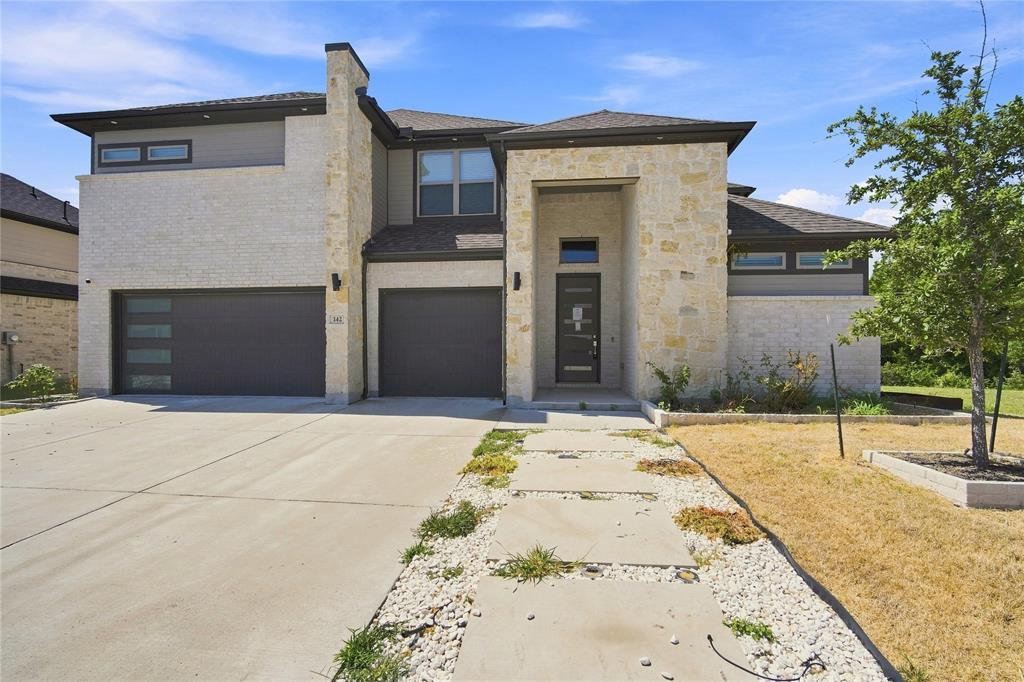 142 Cyprus Grove Dr, Lavon, TX 75166