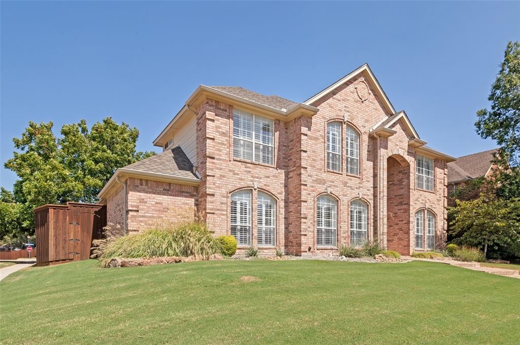 1432 Parkwood Dr, Carrollton, TX 75007 photo