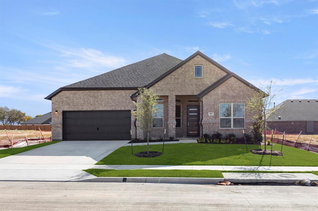 707 Brazos Dr, Van Alstyne, TX 75495
