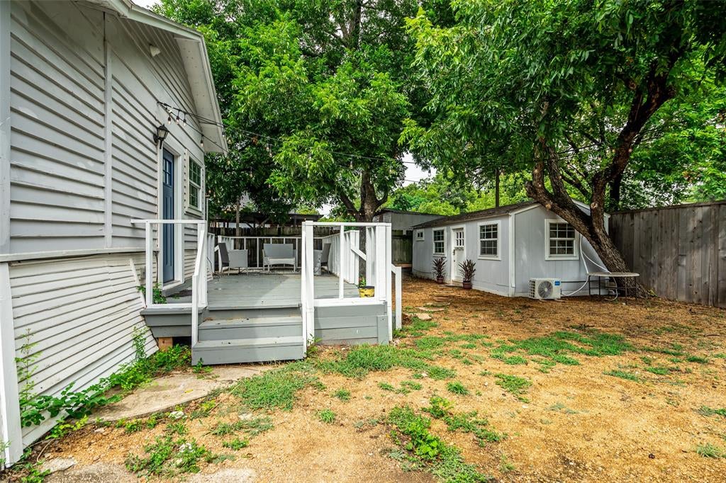719 Melba St, Dallas, TX 75208 photo