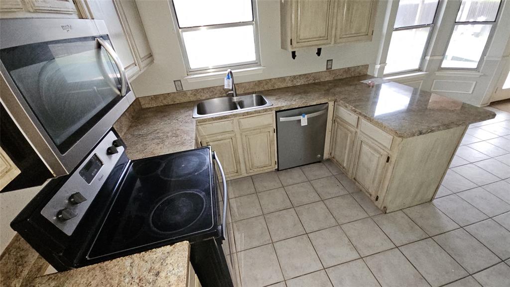 1221 Nicole Way, Fort Worth, TX 76028 photo