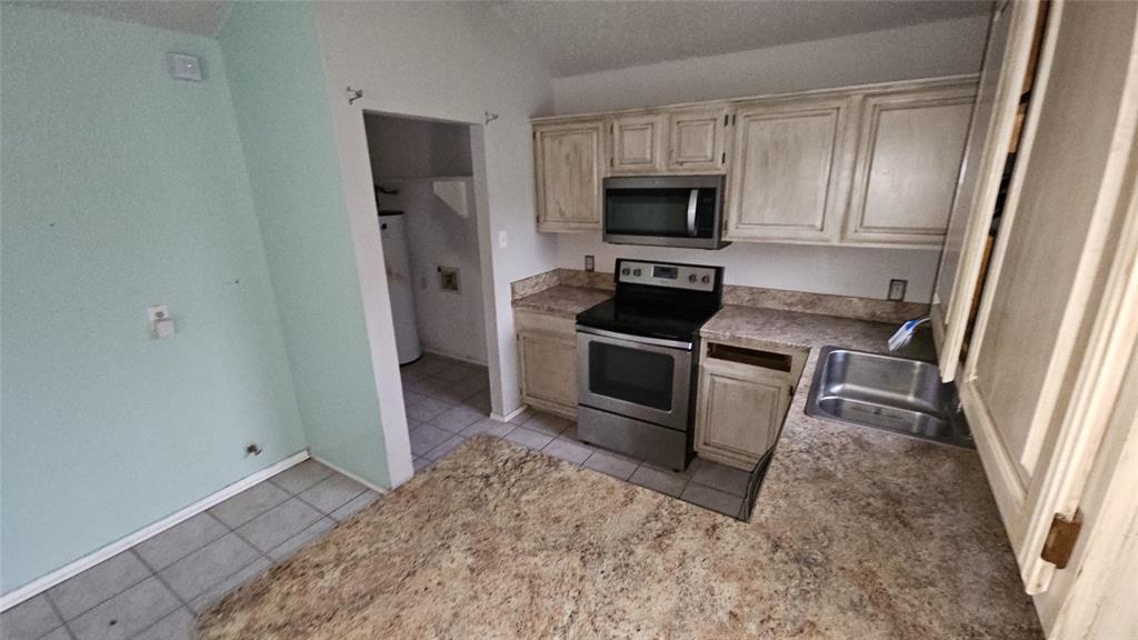 1221 Nicole Way, Fort Worth, TX 76028 photo