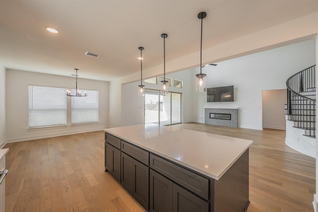 371 Cheyenne Mountain Dr, Davilla, TX 75154 photo