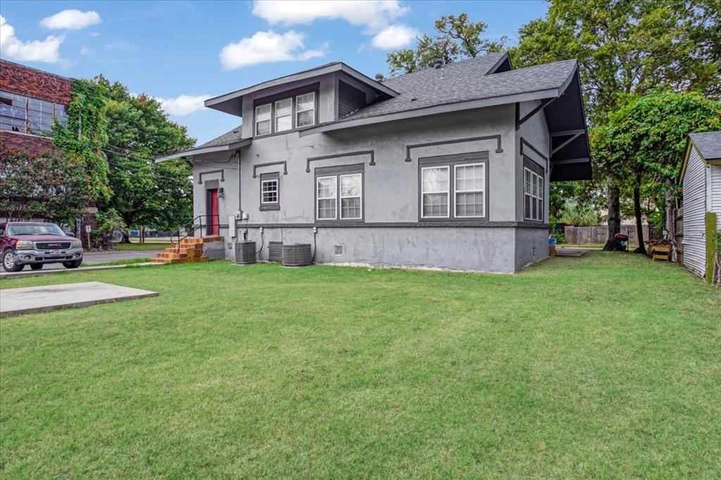 114 W King St, Sherman, TX 75090 photo