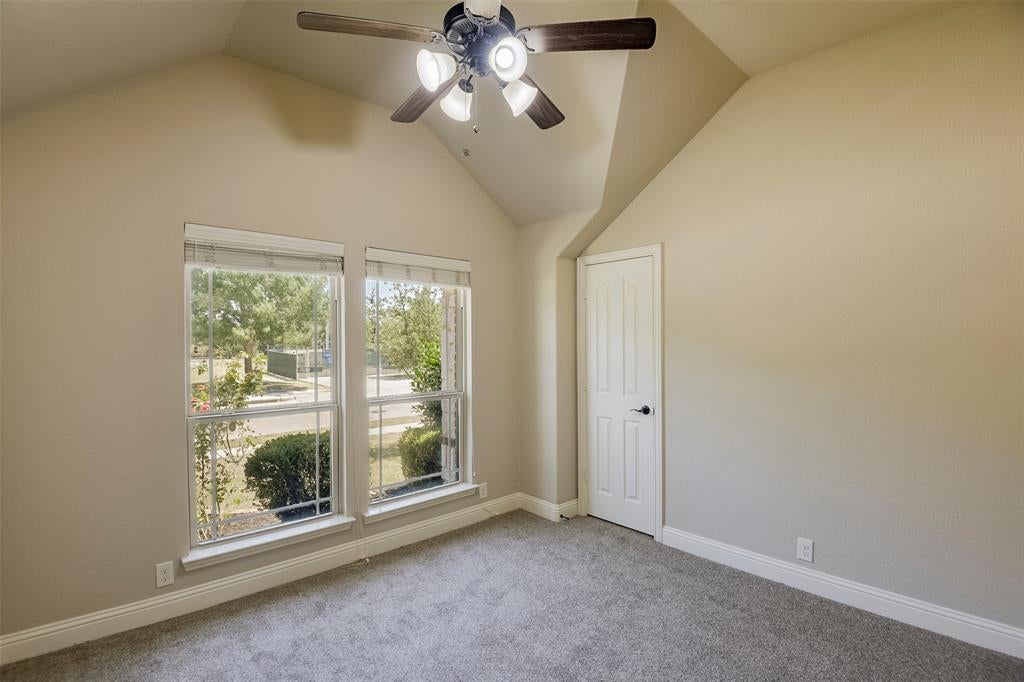 905 Mill Pond Dr, Midlothian, TX 76065 photo
