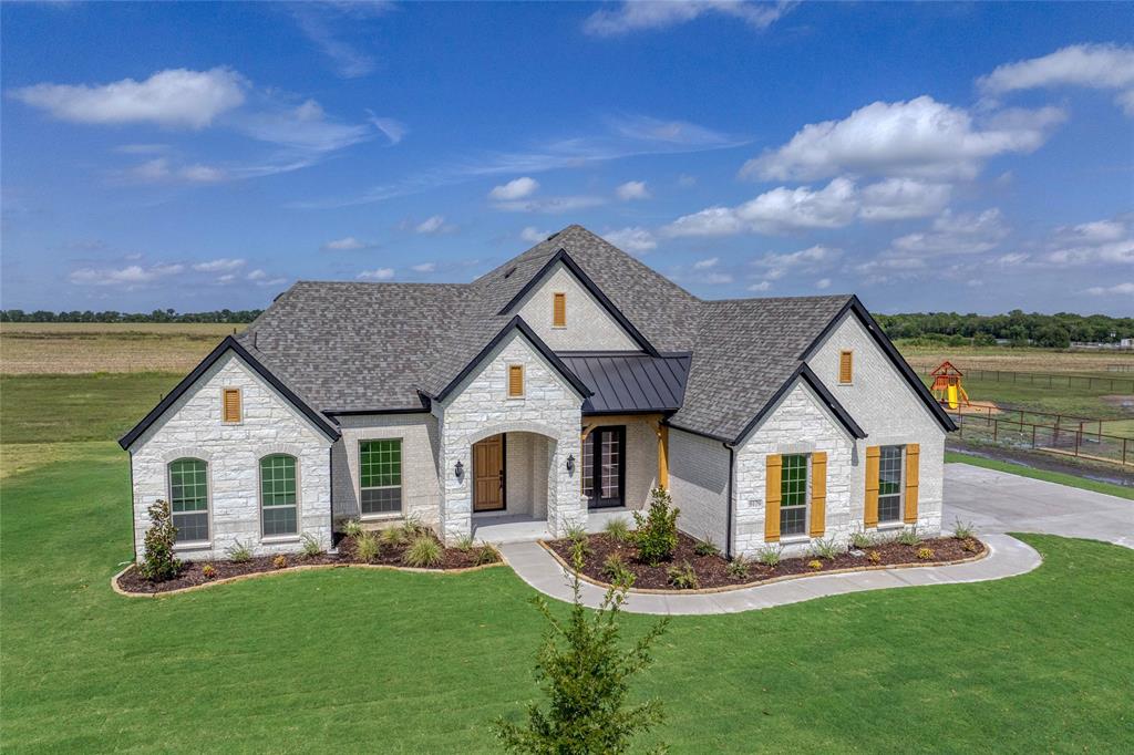101 Jasper Ln, Van Alstyne, TX 75495