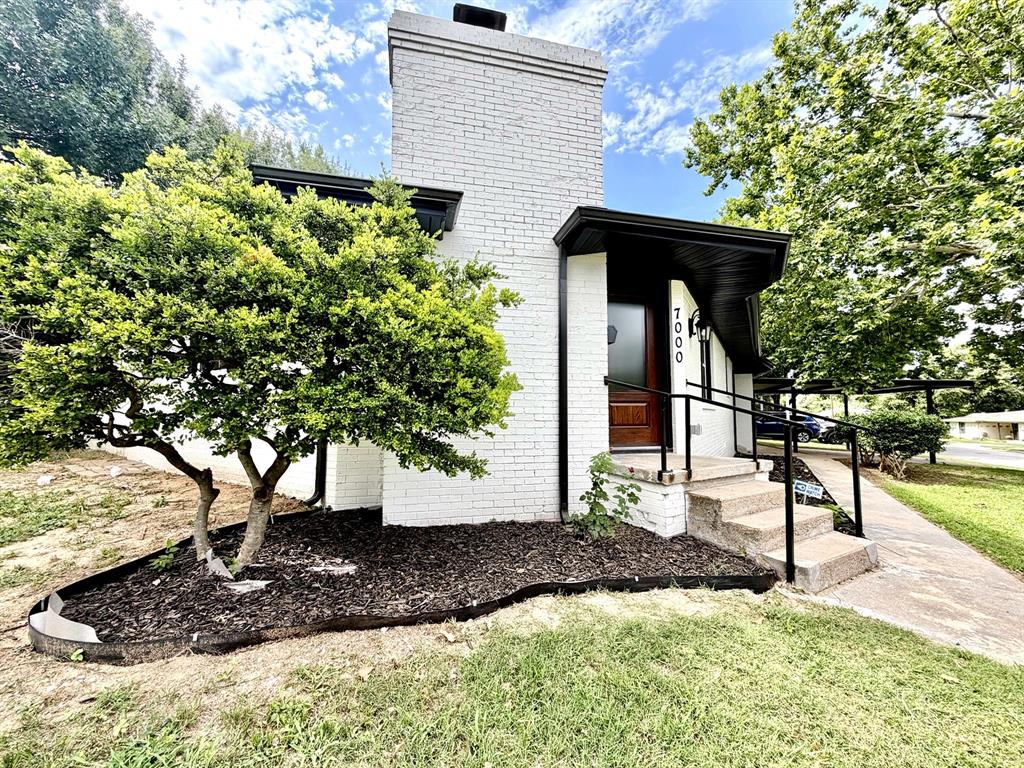 7000 Park Place Dr, Richland Hills, TX 76118 photo
