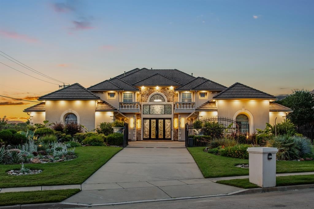 3704 Kingfisher Ct, Flower Mound, TX 75022