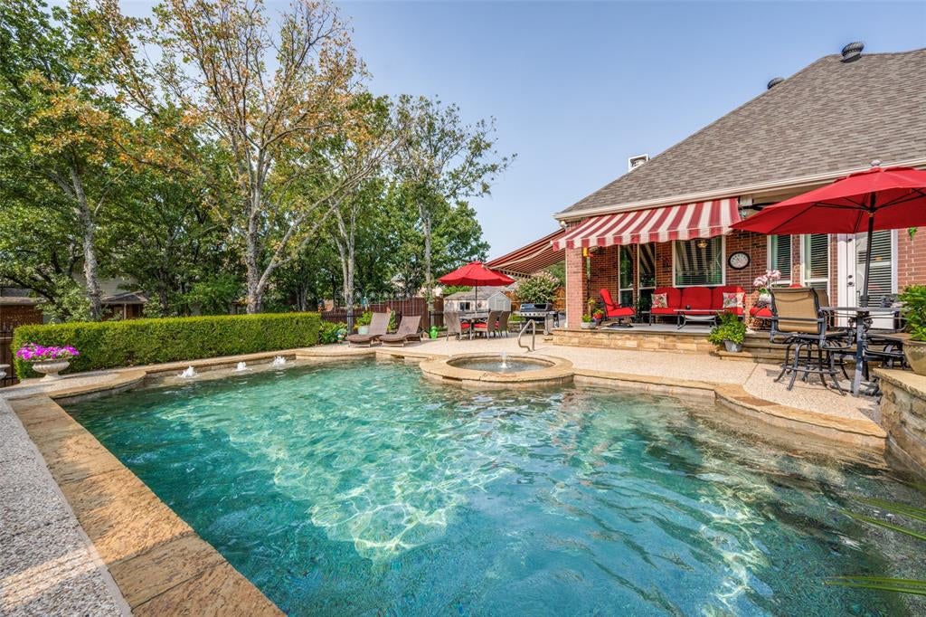 2300 High Pointe Dr, Corinth, TX 76210 photo
