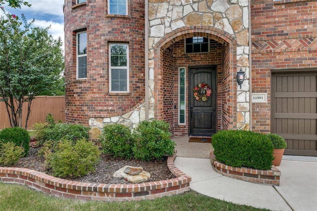 11901 Drummond Ln, Fort Worth, TX 76108 photo