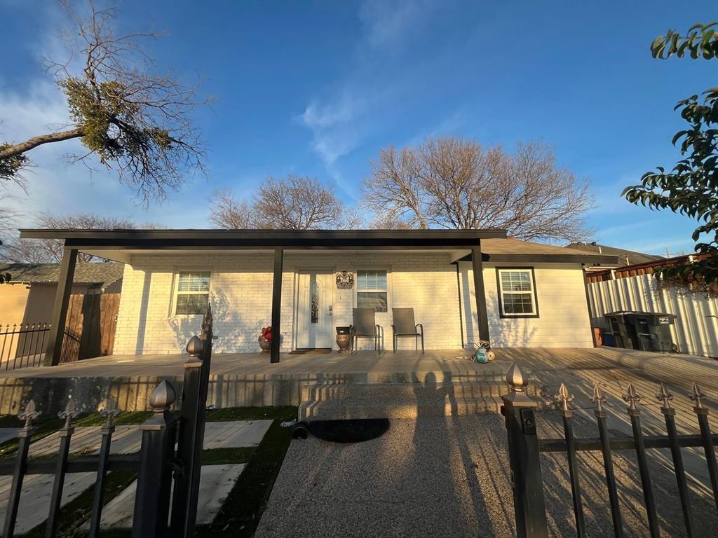2804 19 St, Fort Worth, TX 76106