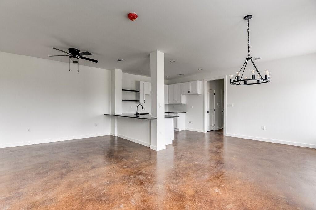 1020 Burnett Blvd #AND B, Alvarado, TX 76009 photo