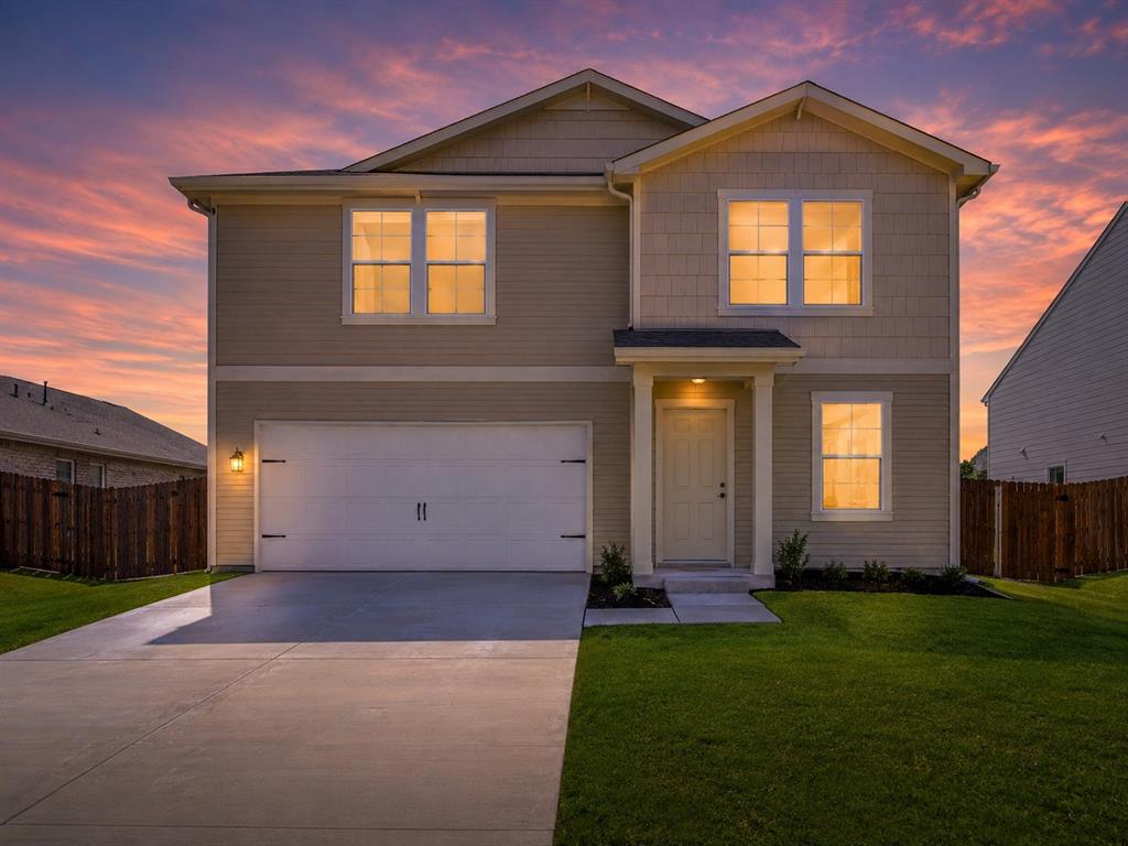 820 Sugartree Dr, Cleburne, TX 76031