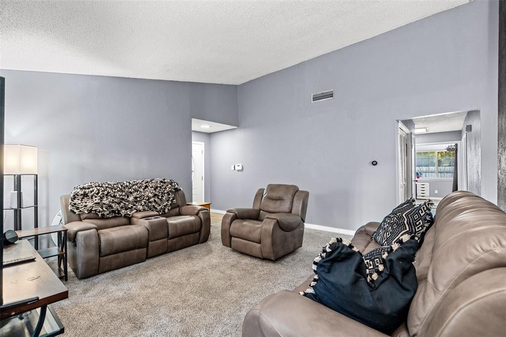 2837 Corrida Ct, Grand Prairie, TX 75052 photo