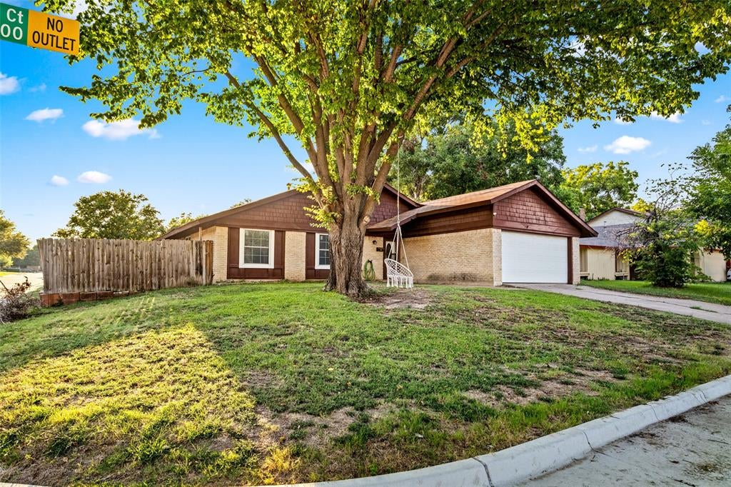 2837 Corrida Ct, Grand Prairie, TX 75052 photo