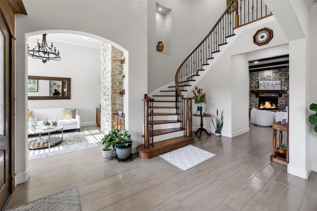 1100 Stone Ridge Ln, Desoto, TX 75115 photo