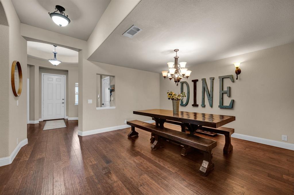 918 Newcastle Dr, Midlothian, TX 76065 photo