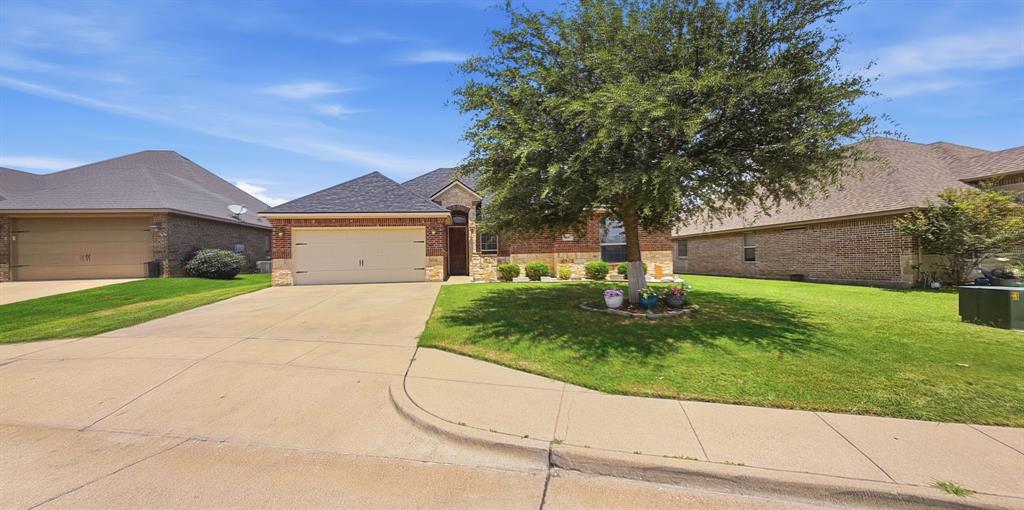 608 Donna Cir, Granbury, TX 76049 photo
