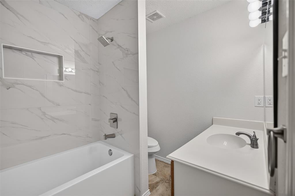 3312 Knoll Trl, Balch Springs, TX 75180 photo