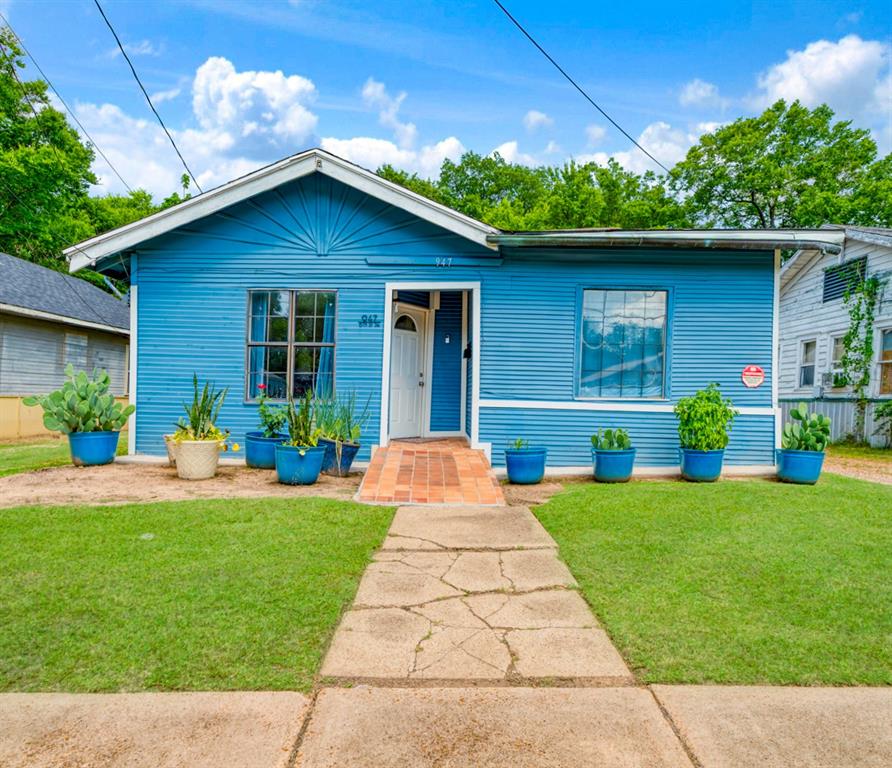 947 6 St, Paris, TX 75460