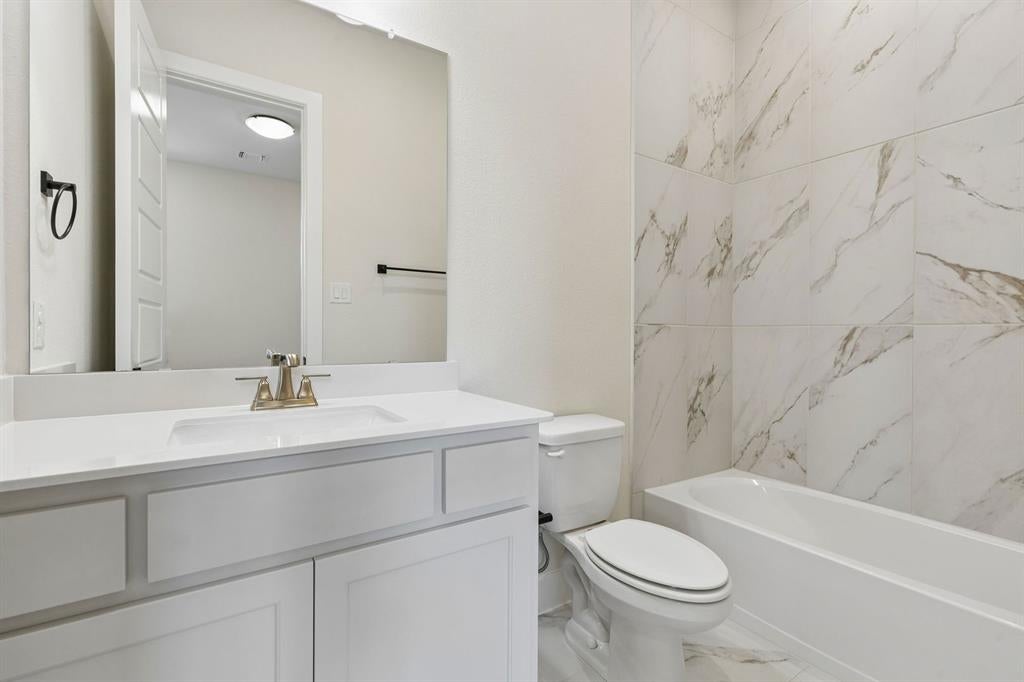 61 Hunter Pass, Waxahachie, TX 75165 photo