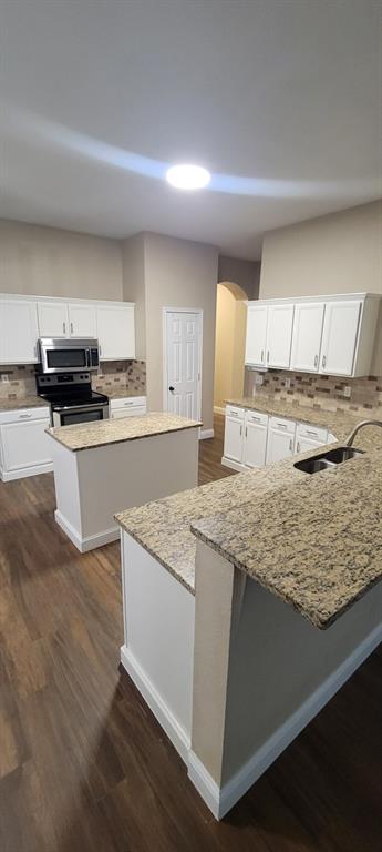 324 Teakwood Ln, Cedar Hill, TX 75104