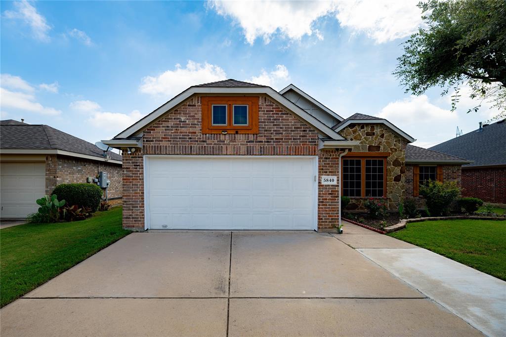5840 Somerton Dr, Grand Prairie, TX 75052 photo
