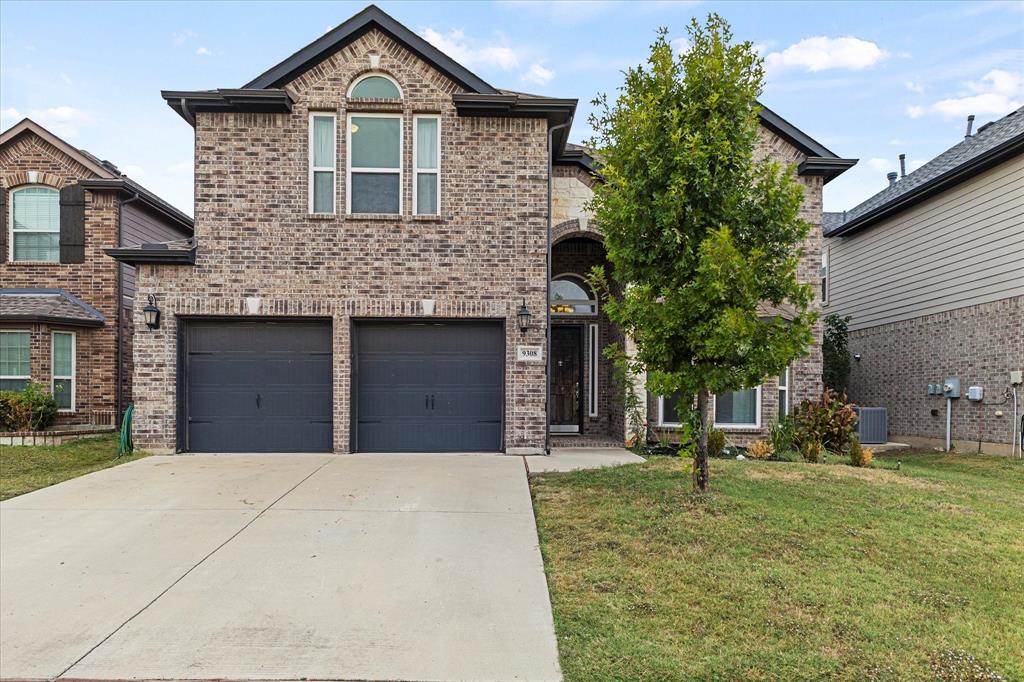 9308 Saltbrush St, Fort Worth, TX 76177